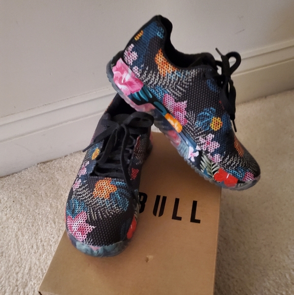 NOBULL Shoes - NOBULL Tropical  Midnight Trainer+ Size 6.5